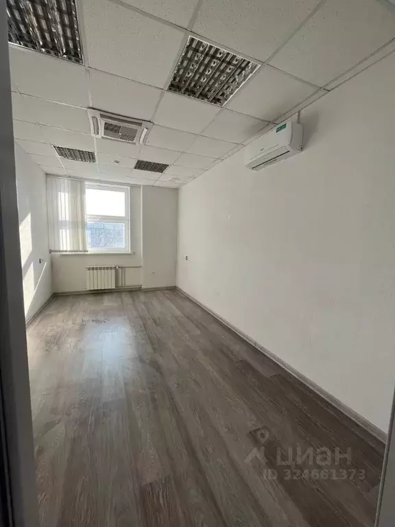 Офис в Белгородская область, Белгород Свято-Троицкий бул., 38 (16 м) - Фото 1