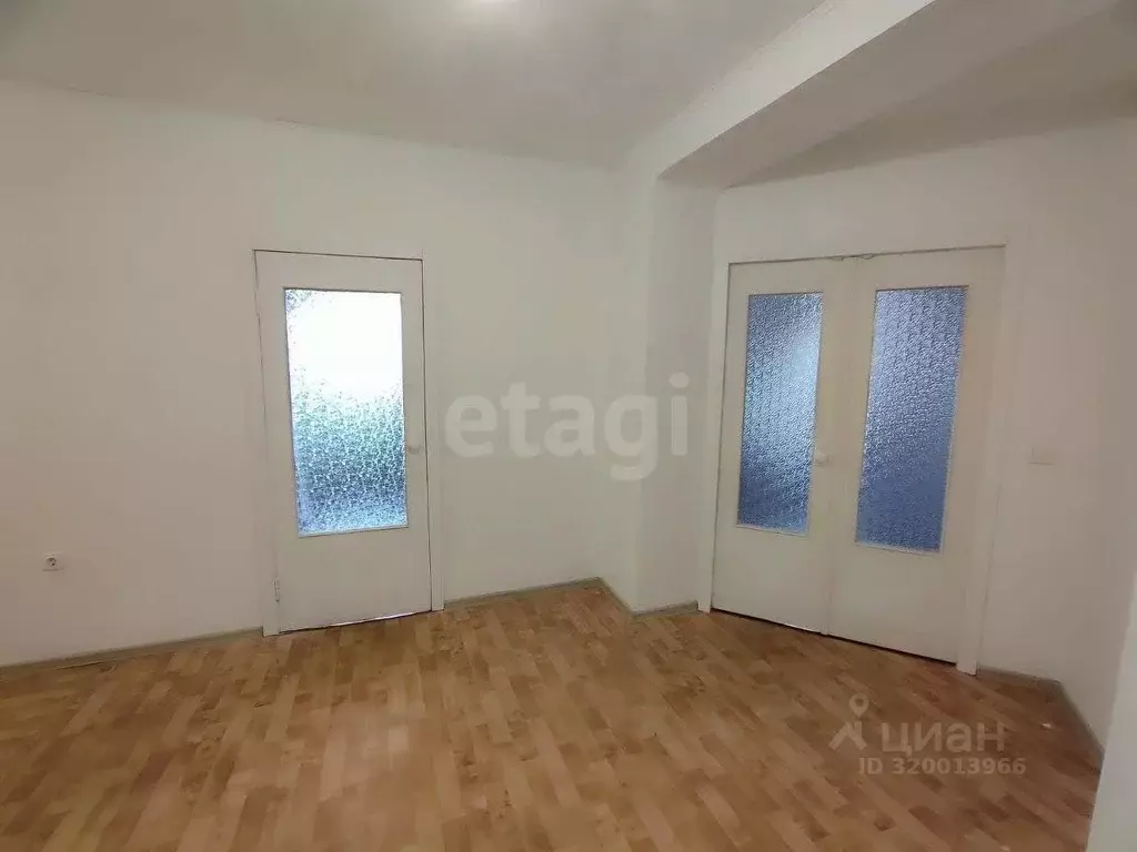 2-к кв. Башкортостан, Уфа ул. Набережная реки Уфы, 71 (61.4 м) - Фото 0