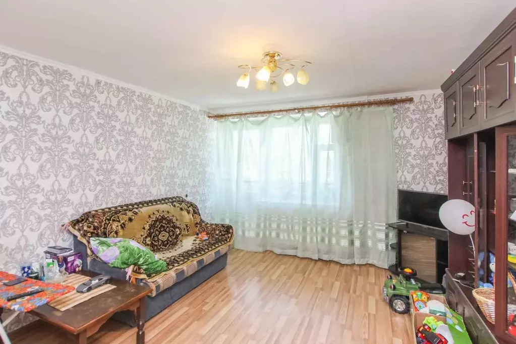 3-к кв. Тюменская область, Тюмень ул. Щербакова, 142 (73.2 м) - Фото 1