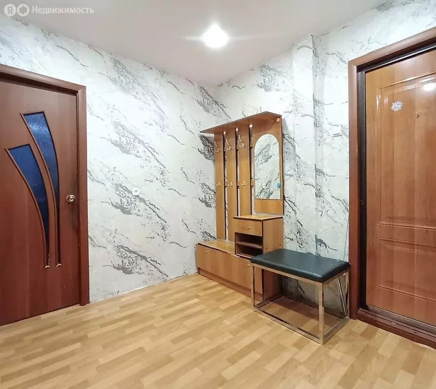 3-комнатная квартира: Челябинск, улица Масленникова, 10 (65 м) - Фото 1