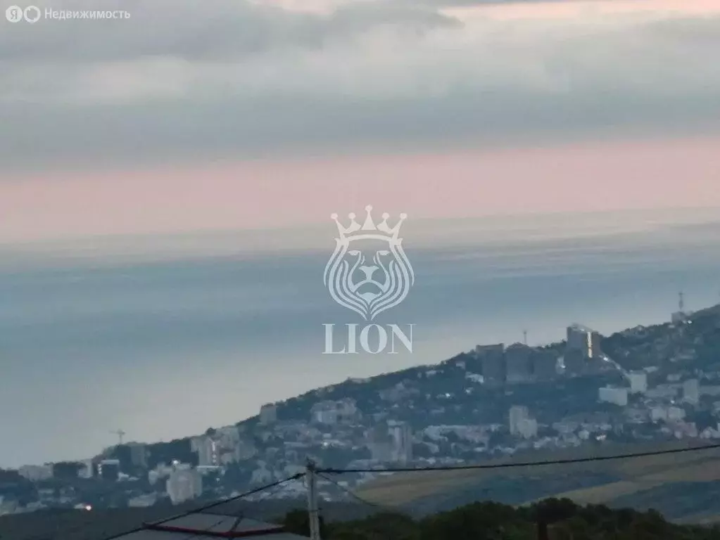 Участок в Лучистое, улица Ай-Серез (10 м) - Фото 1