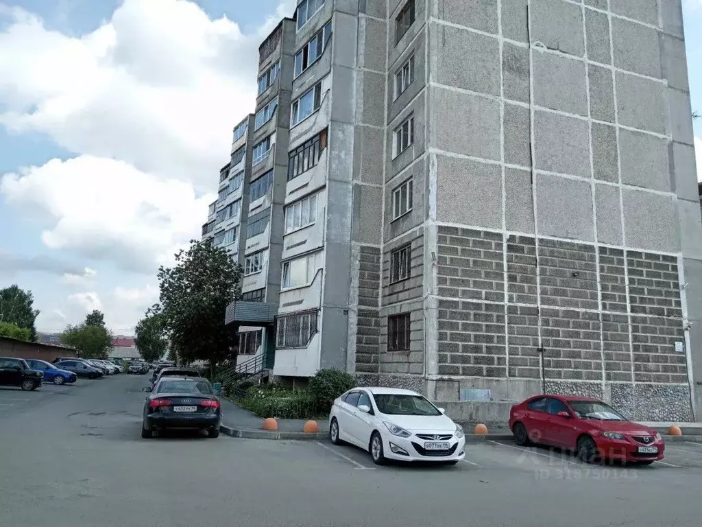 2-к кв. Свердловская область, Екатеринбург ул. Бакинских Комиссаров, ... - Фото 0