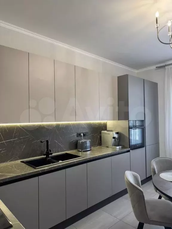 4-к. квартира, 114 м, 8/25 эт. - Фото 0