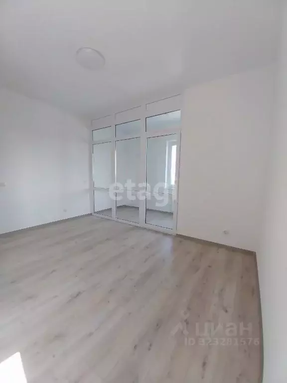 1-к кв. Тюменская область, Тюмень ул. 9 Января, 160к2 (46.58 м) - Фото 1