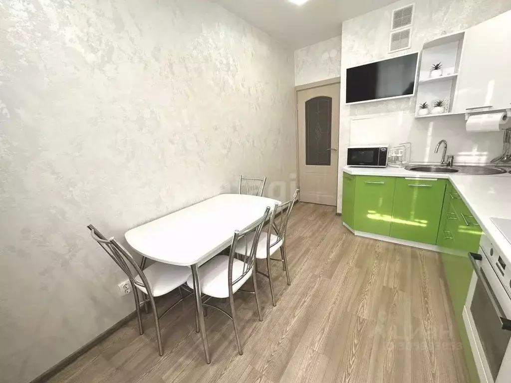1-к кв. Татарстан, Казань ул. Рауиса Гареева, 102к2 (35.7 м) - Фото 1