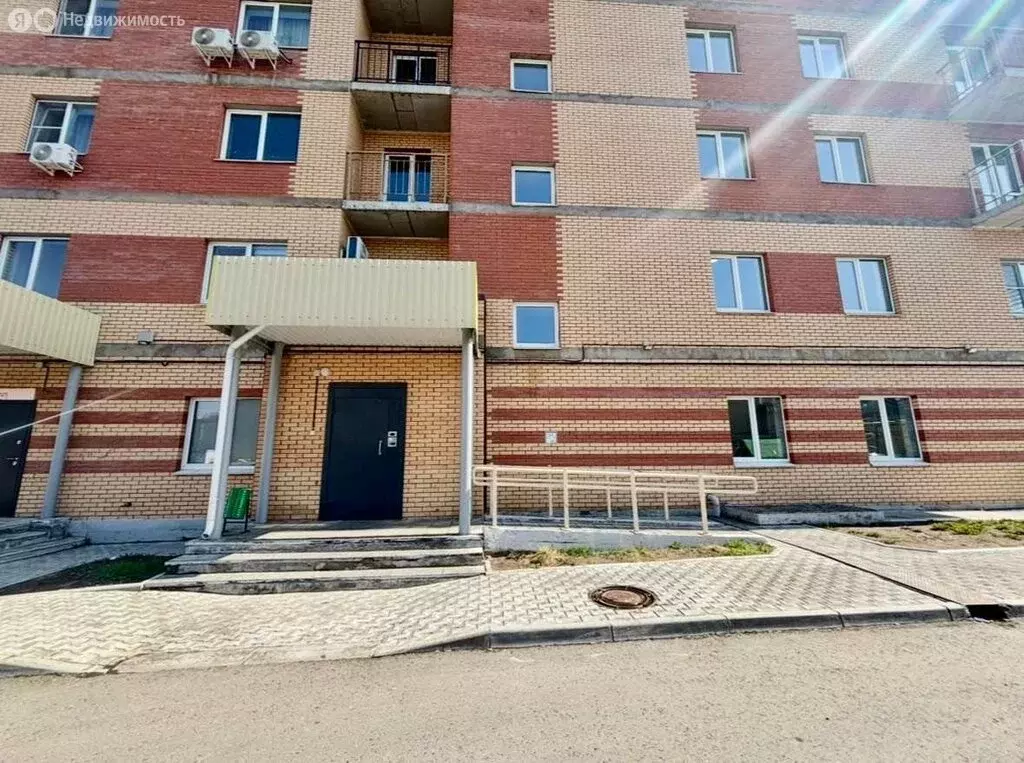 2-комнатная квартира: Хабаровск, улица Лазо, 31 (47 м) - Фото 1