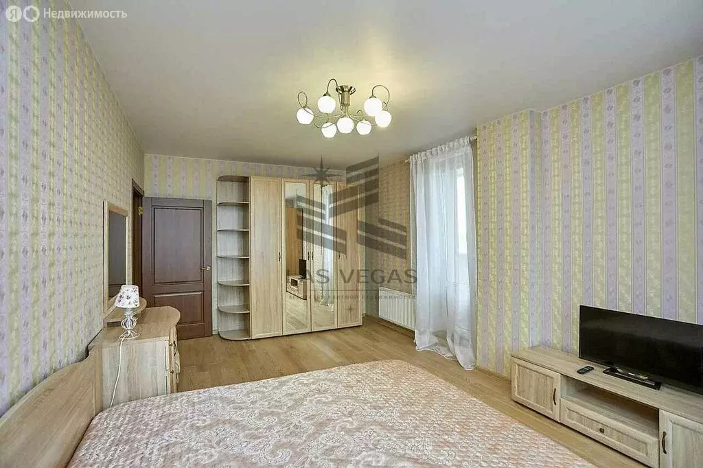 3-комнатная квартира: Санкт-Петербург, проспект Королёва, 65 (110 м) - Фото 1