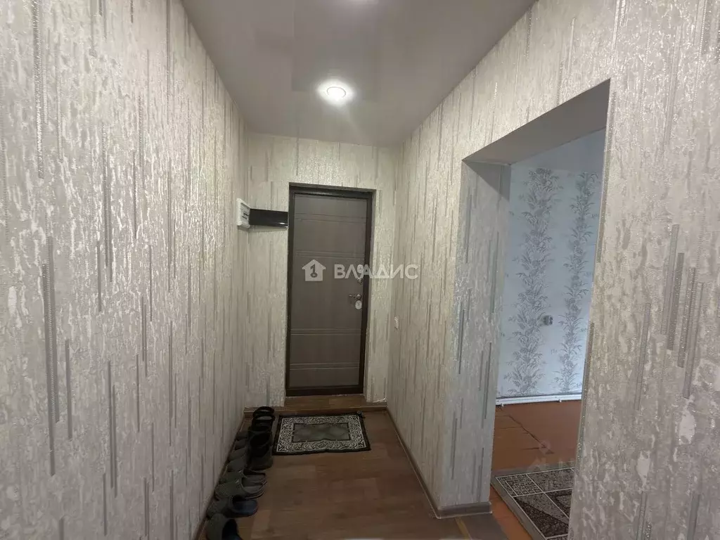 3-к кв. Бурятия, Улан-Удэ Стеклозавод мкр, ул. Заовражная, 9 (69.4 м) - Фото 1