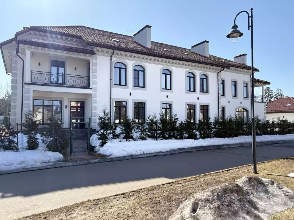 Дом в Московская область, Истра муниципальный округ, д. Новинки, ... - Фото 2