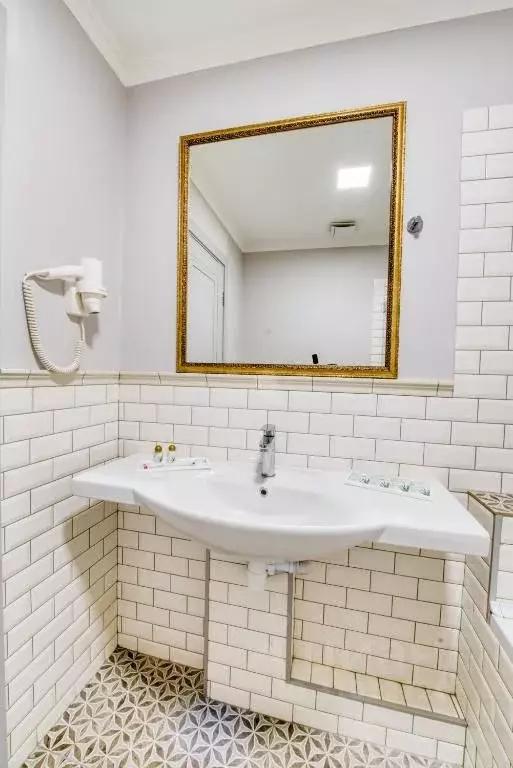 Комната Москва Нагатинская наб., 46 (18.0 м) - Фото 1
