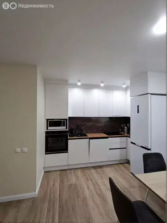 2-комнатная квартира: Тюмень, Харьковская улица, 76 (56.2 м) - Фото 1