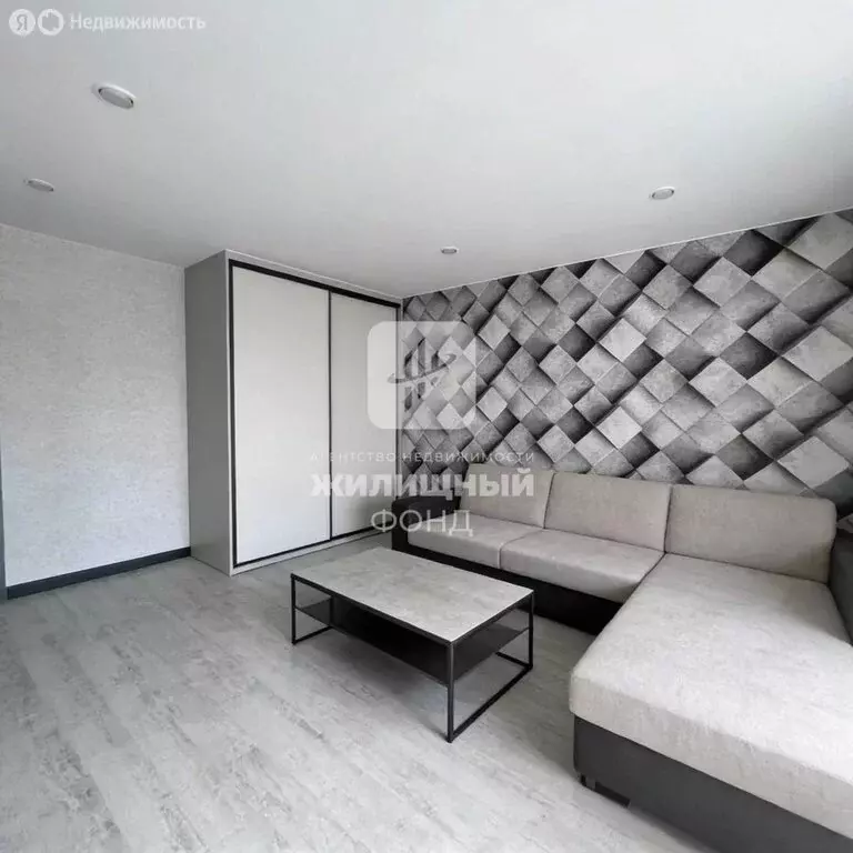 2-комнатная квартира: Энгельс, Смоленская улица, 17 (48 м) - Фото 1