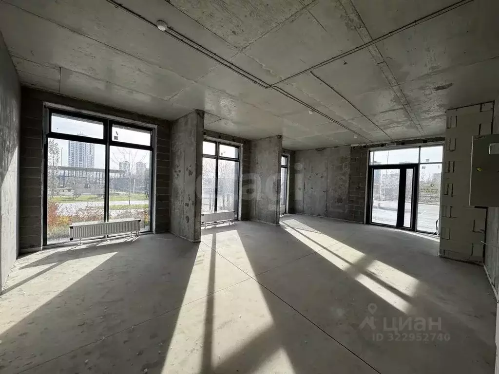 Торговая площадь в Тюменская область, Тюмень ул. Краснооктябрьская, ... - Фото 1