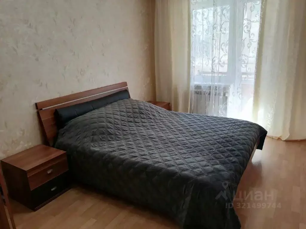3-к кв. Волгоградская область, Волгоград ул. Рыкачева, 22 (72.0 м) - Фото 0