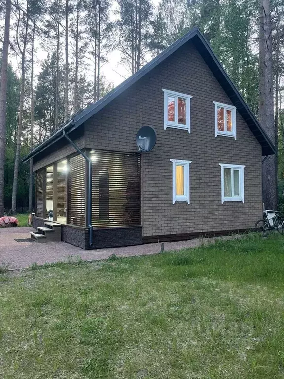 Дом в Ленинградская область, Выборгский район, Рощинское городское ... - Фото 2