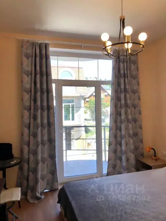 Студия Крым, Алушта муниципальный округ, с. Солнечногорское ул. ... - Фото 1