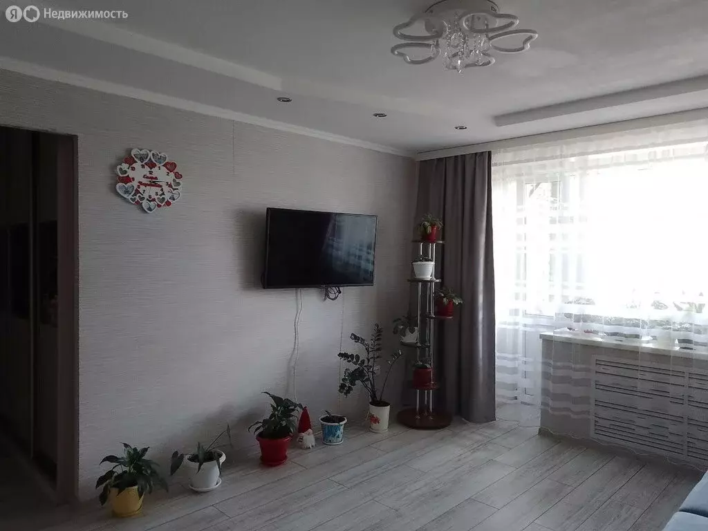 3-комнатная квартира: Кунгур, улица Космонавтов, 7 (65.4 м) - Фото 1