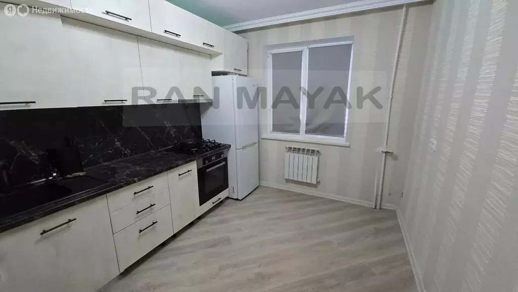 3-комнатная квартира: Майкоп, Заводская улица, 1А (71.5 м) - Фото 1