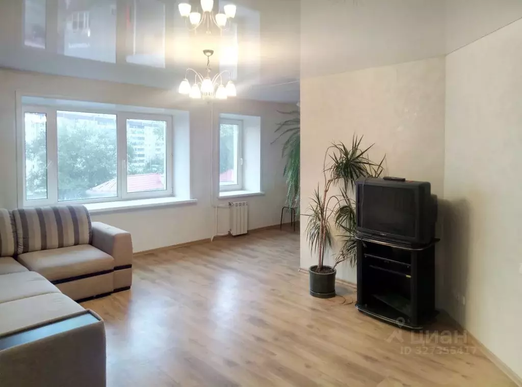 3-к кв. Свердловская область, Екатеринбург ул. Смазчиков, 2 (60.5 м) - Фото 1