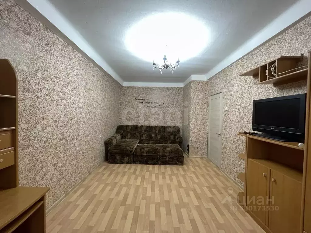 2-к кв. Крым, Симферополь ул. Кечкеметская (42.0 м) - Фото 2