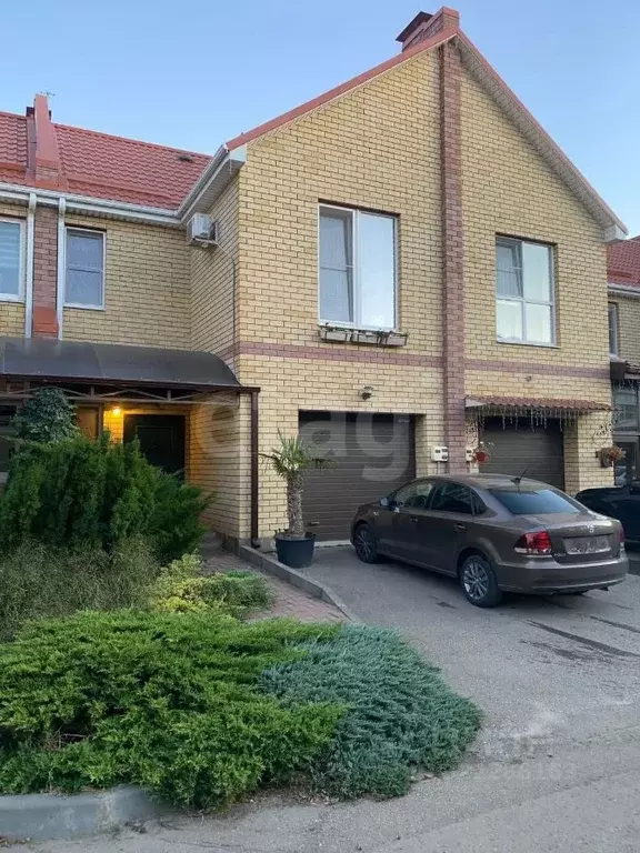 Таунхаус в Краснодарский край, Ейск Парковая ул. (175 м) - Фото 1