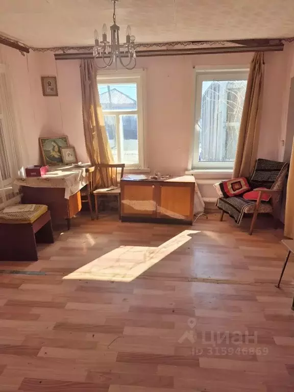 Дом в Саратовская область, Петровск Красноармейская ул., 97 (52 м) - Фото 1