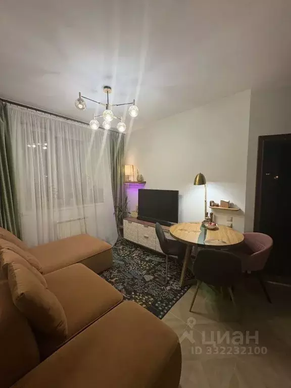 3-к кв. Москва ул. Адмирала Лазарева, 63к3 (71.5 м) - Фото 1