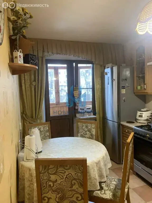 3-комнатная квартира: Нижний Новгород, улица Панфиловцев, 4 (68 м) - Фото 2