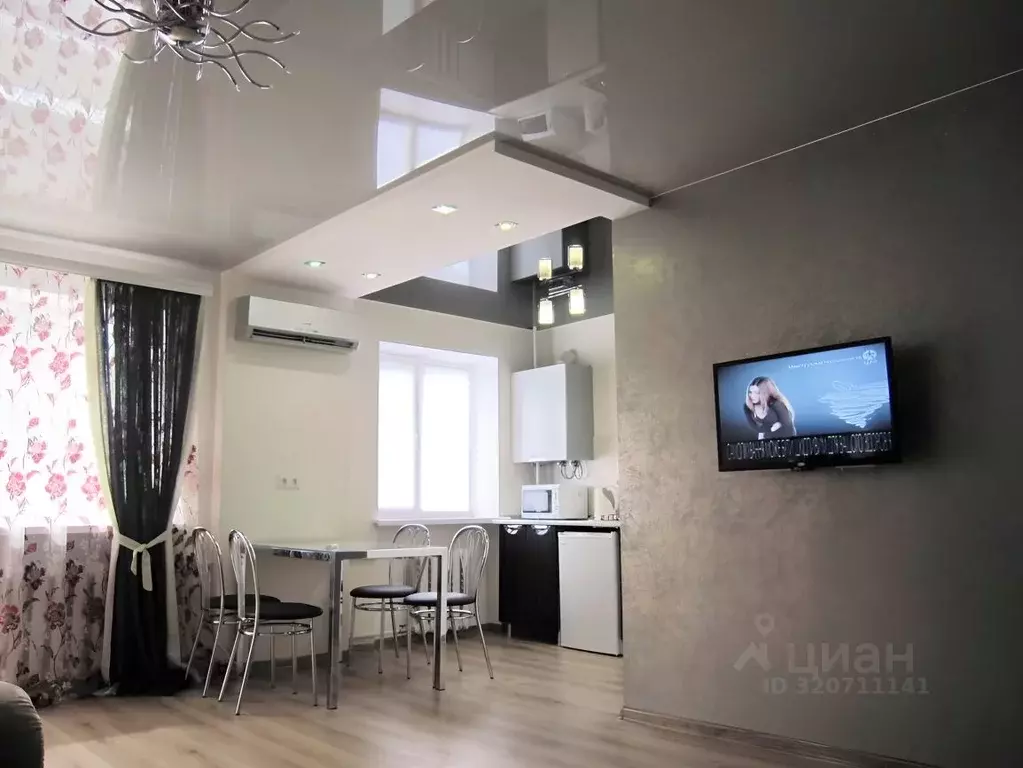 2-к кв. Крым, Симферополь просп. Кирова, 22 (46.0 м) - Фото 1