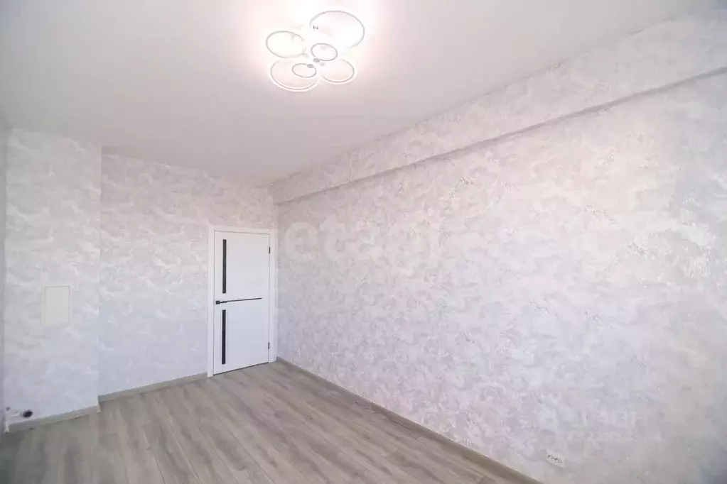 2-к кв. Ханты-Мансийский АО, Сургут ул. Александра Усольцева, 30 (67.0 ... - Фото 1