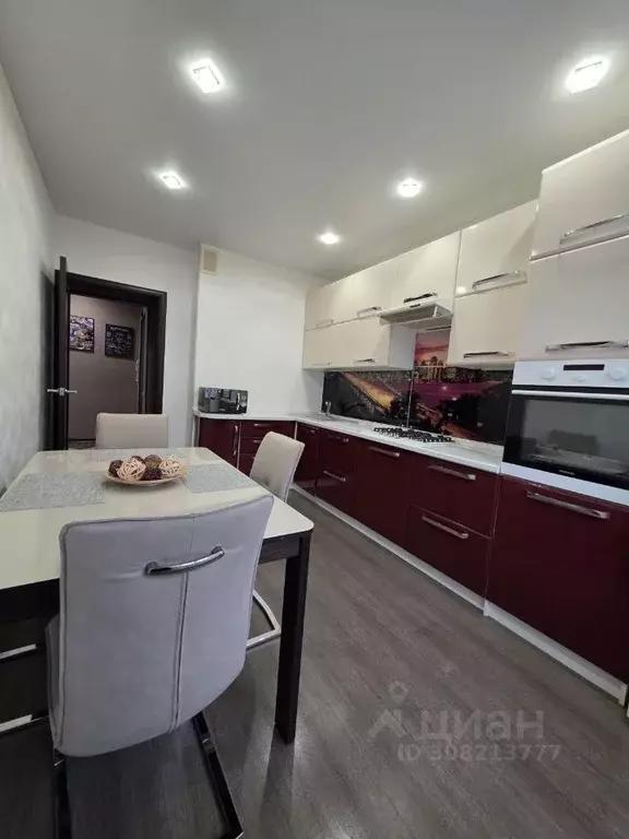 3-к кв. Ульяновская область, Ульяновск ул. Жиркевича, 3 (70.0 м) - Фото 2