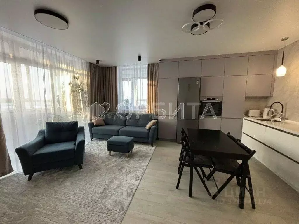 3-к кв. Тюменская область, Тюмень ул. Газовиков, 79 (87.7 м) - Фото 1