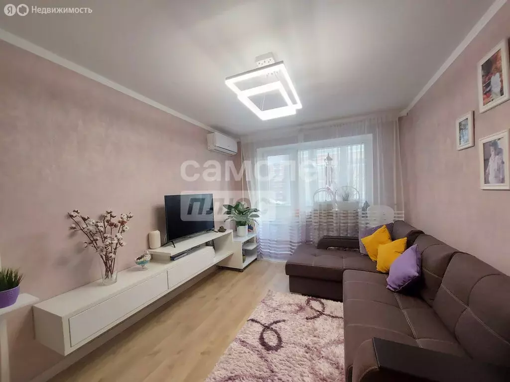 2-комнатная квартира: Казань, улица Фатыха Амирхана, 95 (50 м) - Фото 1