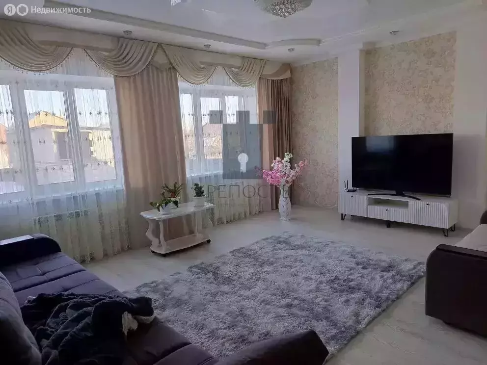 Дом в Мелеуз, улица Салавата (263 м) - Фото 1