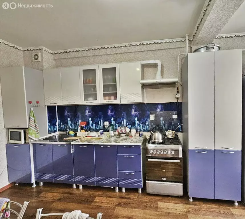 3-комнатная квартира: Новый Уренгой, проспект Губкина, 26 (81.9 м) - Фото 2