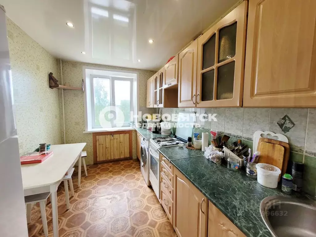 2-к кв. Кировская область, Киров ул. Кирова, 32 (51.3 м) - Фото 0
