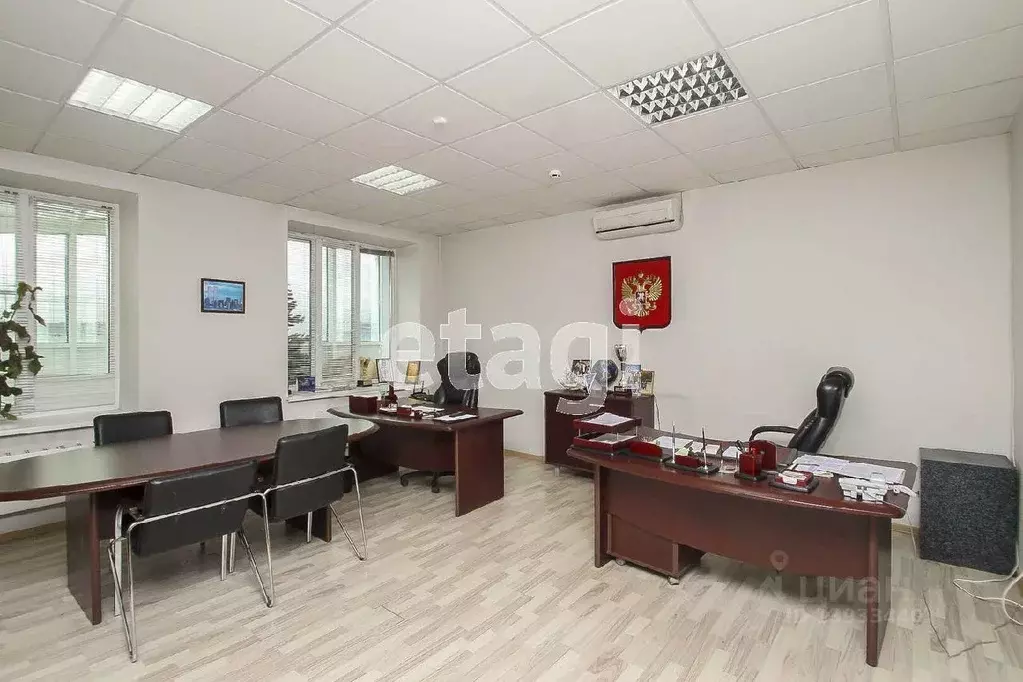 Офис в Тюменская область, Тюмень ул. 50 лет Октября, 23 (180 м) - Фото 1