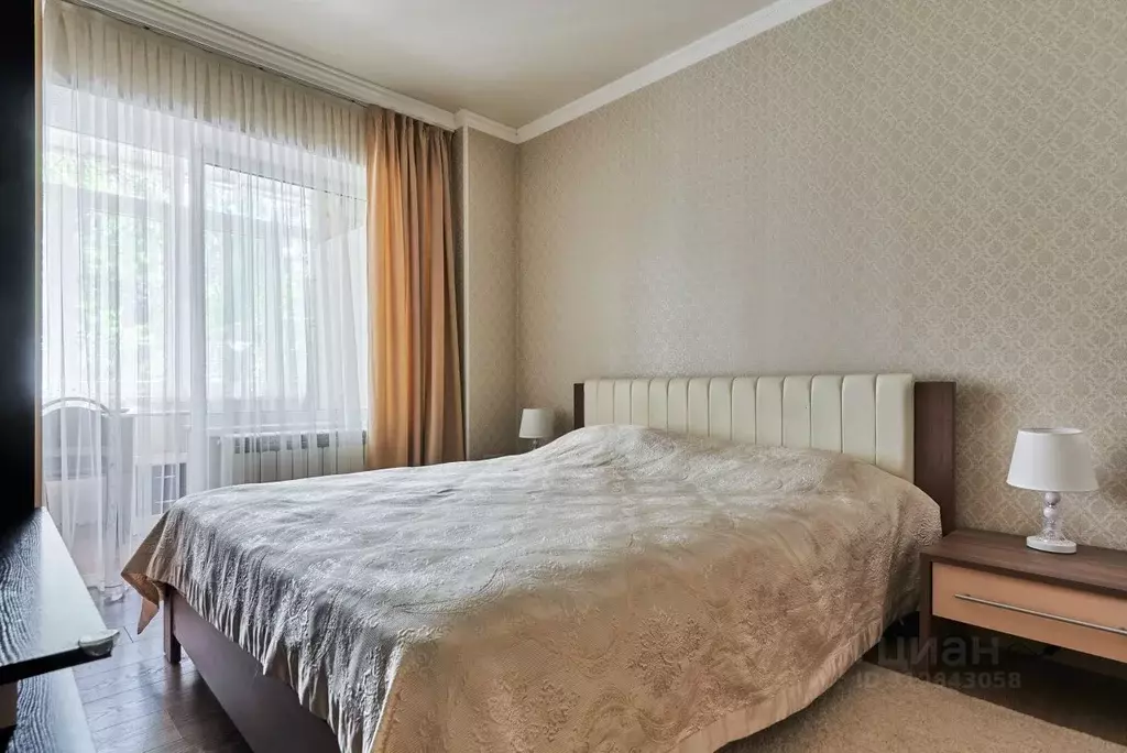 2-к кв. Краснодарский край, Сочи Гагарина мкр, ул. Красноармейская, 9А ... - Фото 0