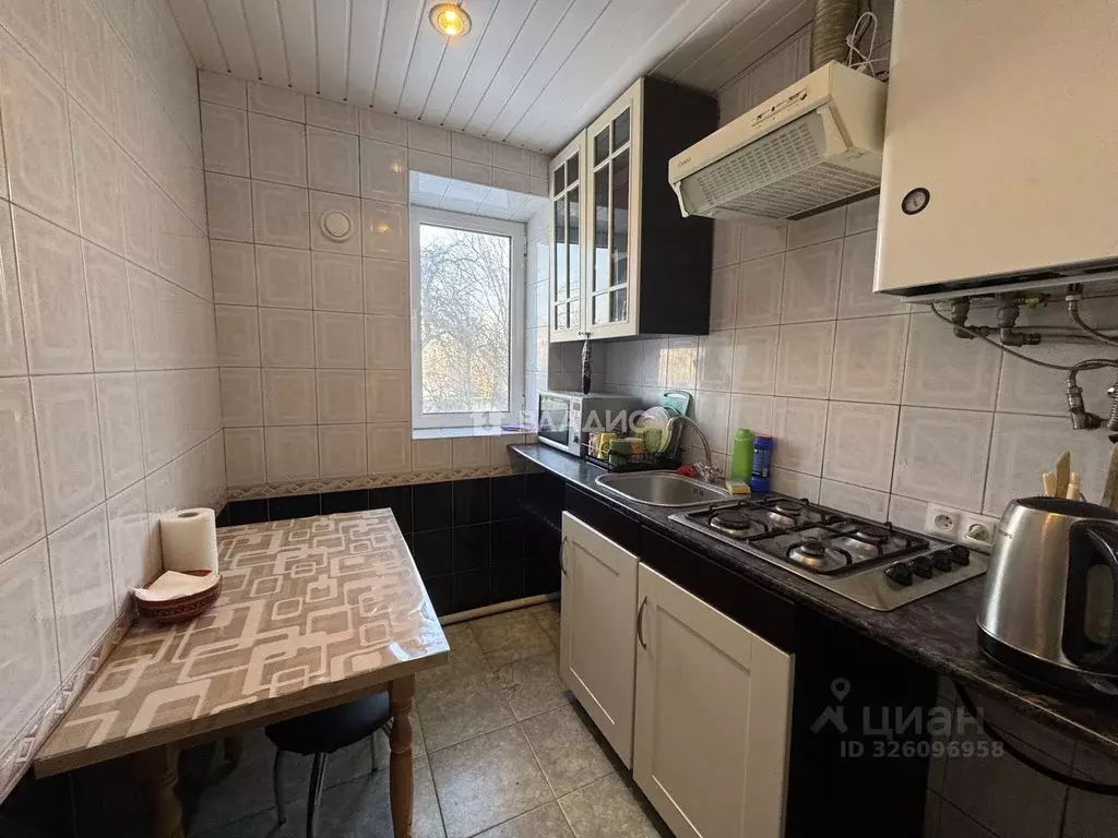 3-к кв. Калининградская область, Калининград ул. Маршала Борзова, 10 ... - Фото 2