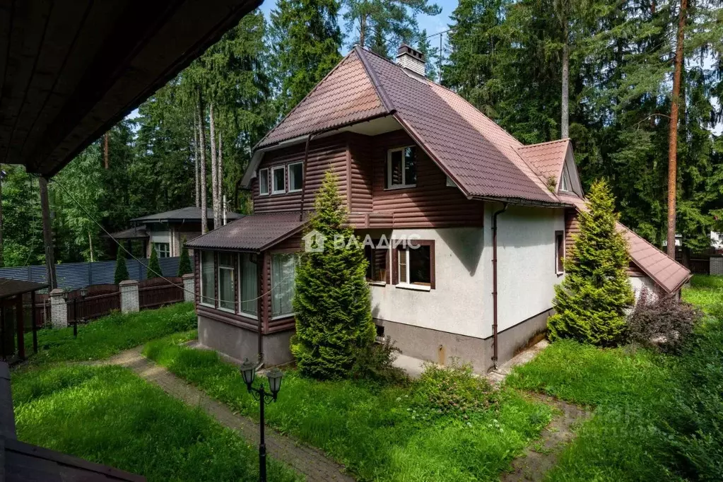 Дом в Ленинградская область, Всеволожск Константиновская ул. (260 м) - Фото 1