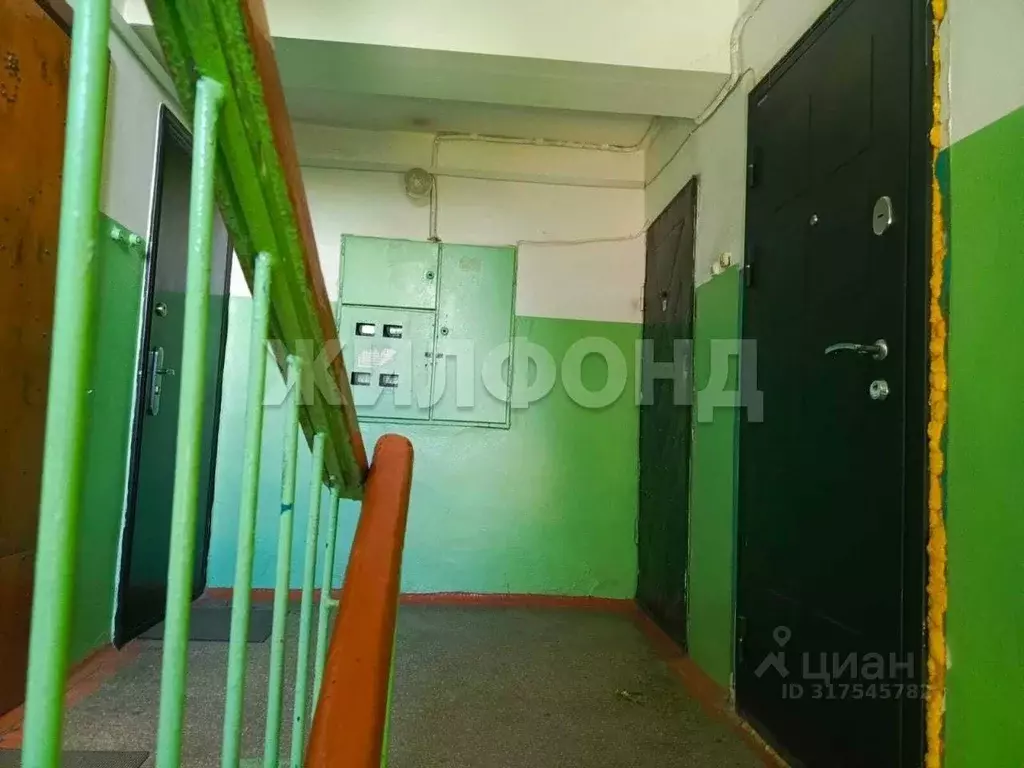 1-к кв. Новосибирская область, Новосибирск ул. Грибоедова, 33 (30.2 м) - Фото 0