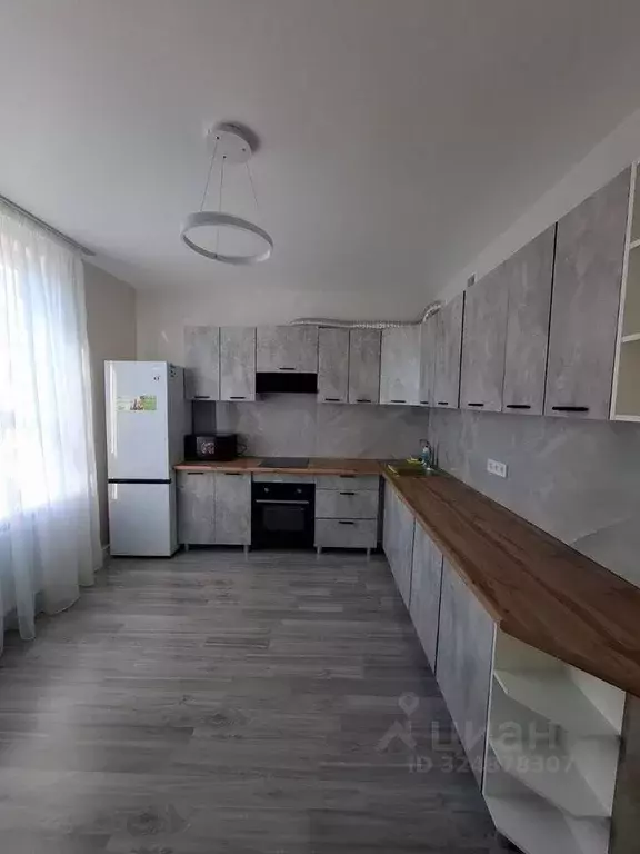 2-к кв. Крым, Симферополь просп. Александра Суворова, 101 (58.0 м) - Фото 1