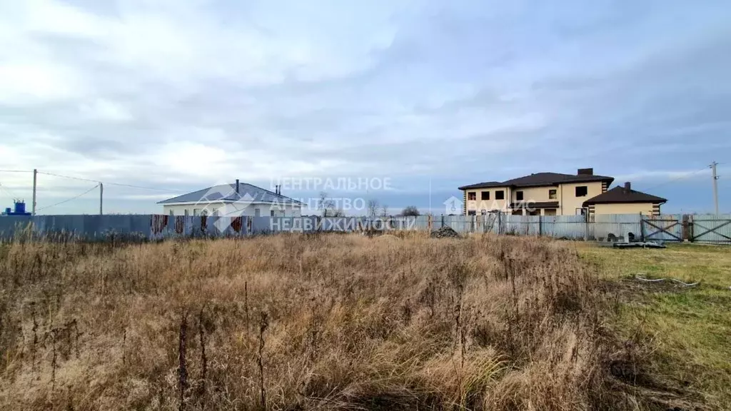 Участок в Рязанская область, Рязанский район, Дубровическое с/пос, с. ... - Фото 1