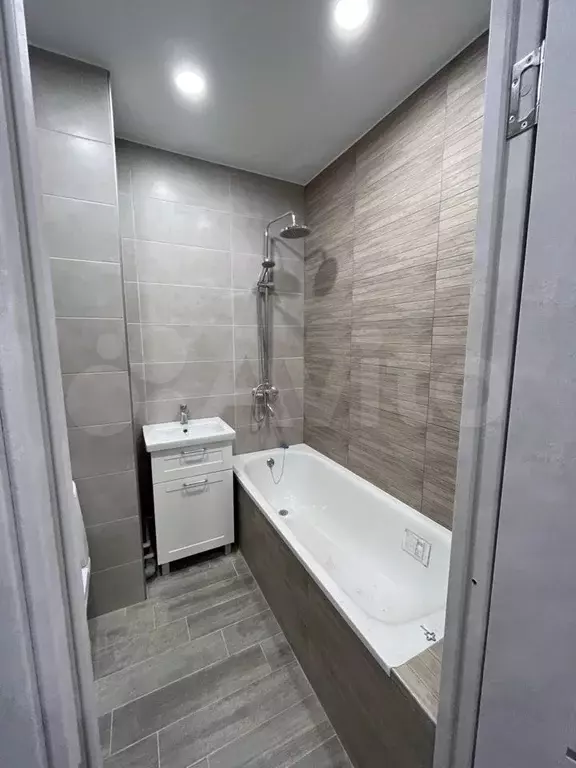 2-к. квартира, 60 м, 5/9 эт. - Фото 1