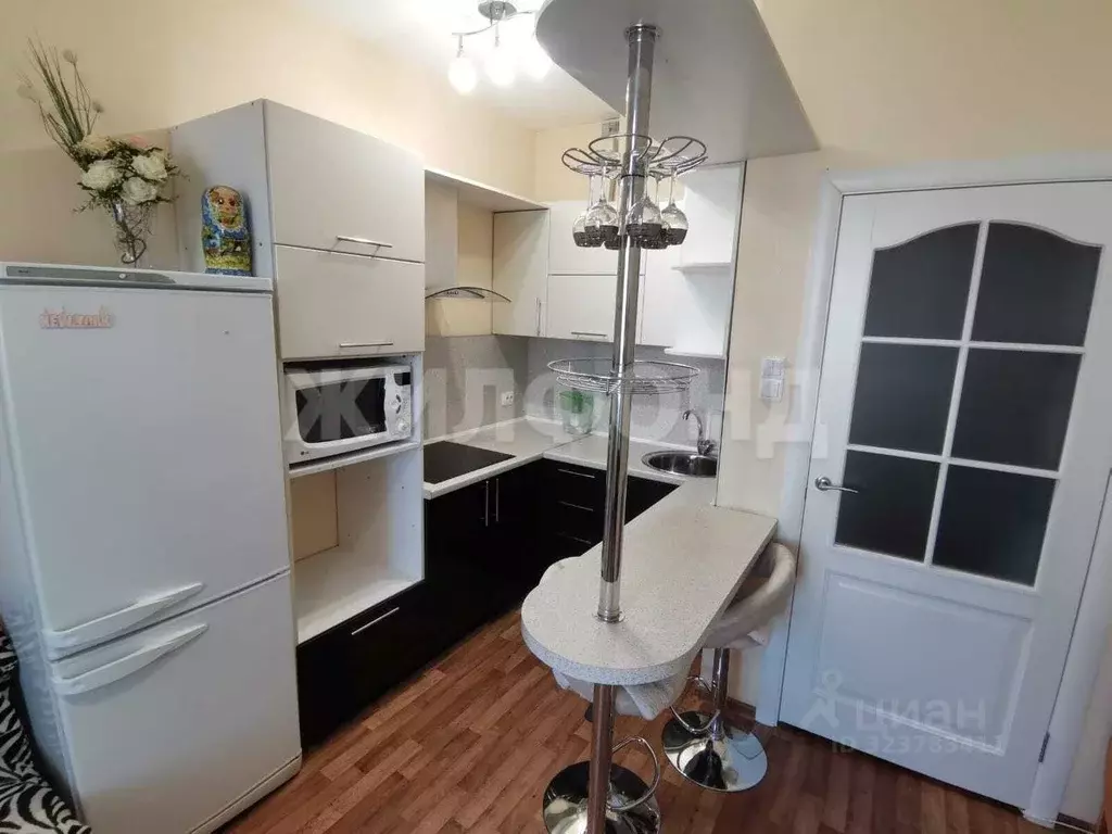 1-к кв. Новосибирская область, Новосибирск ул. Пархоменко, 27 (43.0 м) - Фото 1