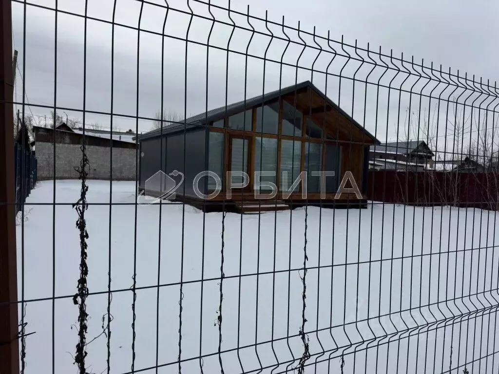 Дом в Тюменская область, Тюмень Южная ул., 27 (55 м) - Фото 1