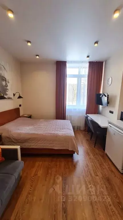 Студия Свердловская область, Екатеринбург ул. Азина, 57 (22.0 м) - Фото 1