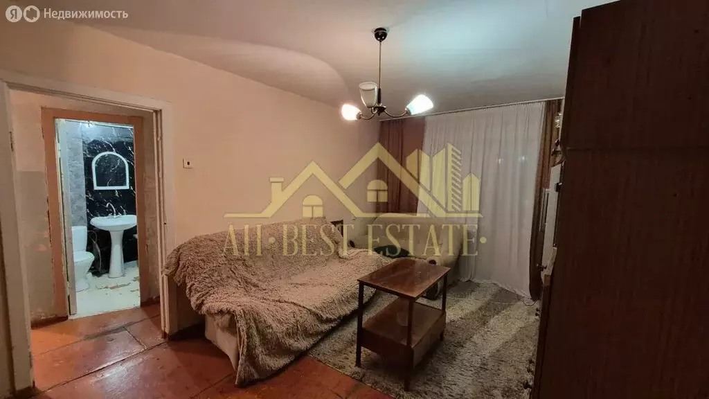 2-комнатная квартира: Владикавказ, улица Ватутина, 17Б (40 м) - Фото 1