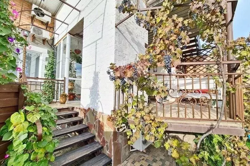 Дом в Краснодарский край, Ейск ул. Короленко, 9 (117 м) - Фото 2