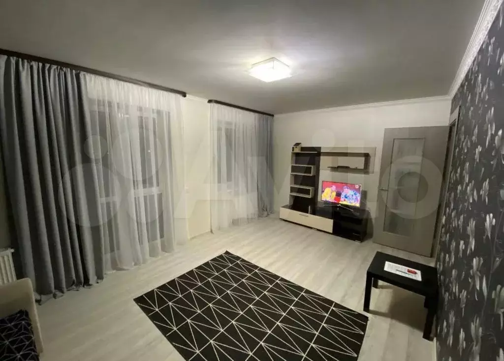 2-к. квартира, 60 м, 17/17 эт. - Фото 0